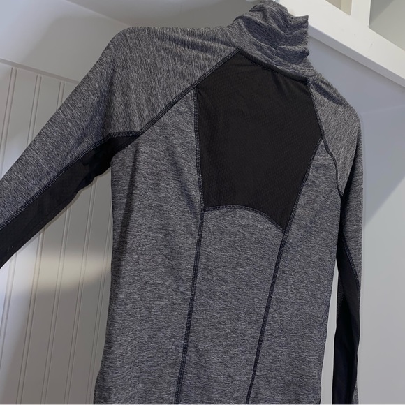 Champion Semi Fitted Half Zip Vented Long Sleeve - Picture 3 of 12